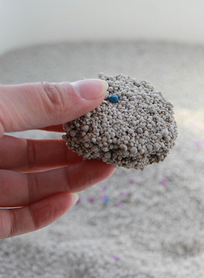 JCB CHIC رمل قطط، 5 لتر رمل قطط من البنتونيت، 100٪ بنتونيت طبيعي قوي متكتل، امتصاص عالي، غبار قليل، تحكم في الرائحة، سهل التنظيف، غير قابل للغسل، لا يلتصق بالقدمين (عبوة 2 × 4 كجم (8 كجم/10 لتر)) - Image 2