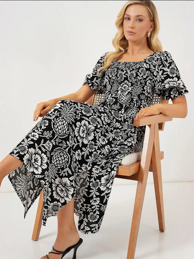 بيغ دارت فستان ميدي بطبعة زهور بياقة مربعة وفتحة