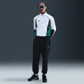 نايكي أسود