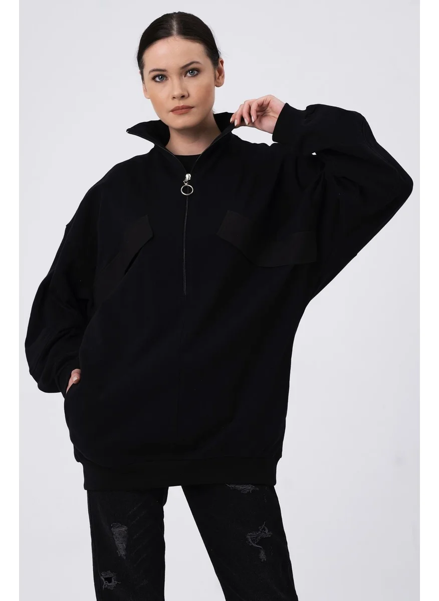 الكسندر جاردي Oversize Sweatshirt with Embroidered Pocket B22-398A