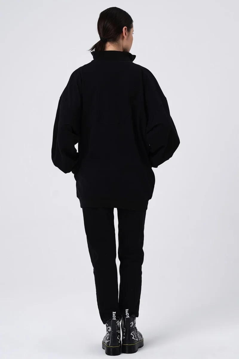Alexander Gardi Oversize Sweatshirt with Embroidered Pocket B22-398A