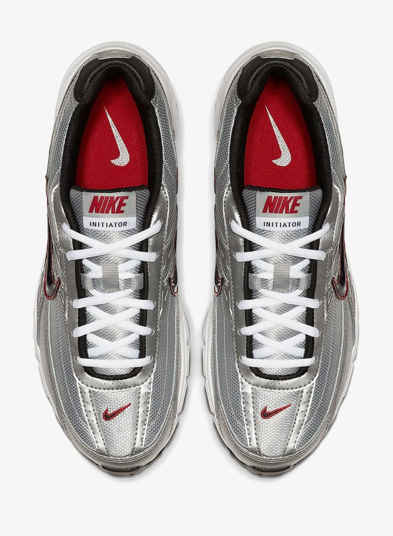 نايكي حذاء إنيتياتور