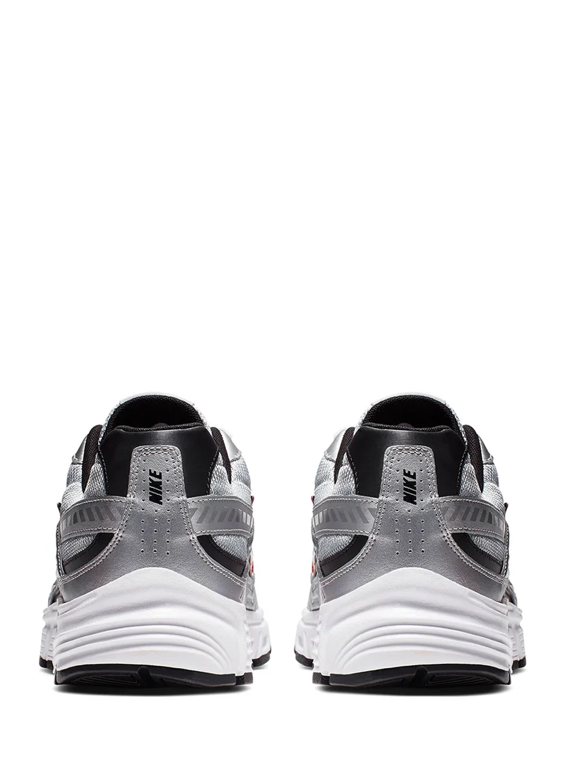 Nike Initiator