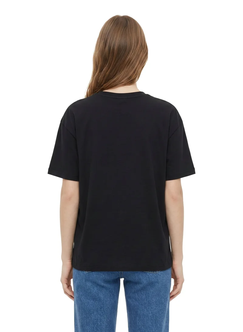 Disney Disney Mickey & Friends “Besties” Women’s Oversized Drop Shoulder T-Shirt