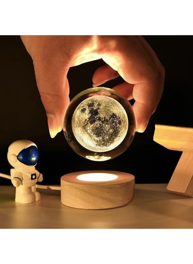 مصباح ليلي ثلاثي الأبعاد على شكل كرة بلورية بتصميم مجرة النظام الشمسي للطاولة بمنفذ USB مع قاعدة خشبية ملونة بإضاءة ليد لتزيين المنزل، هدية عيد ميلاد للمراهقين والأولاد والبنات - Image 2