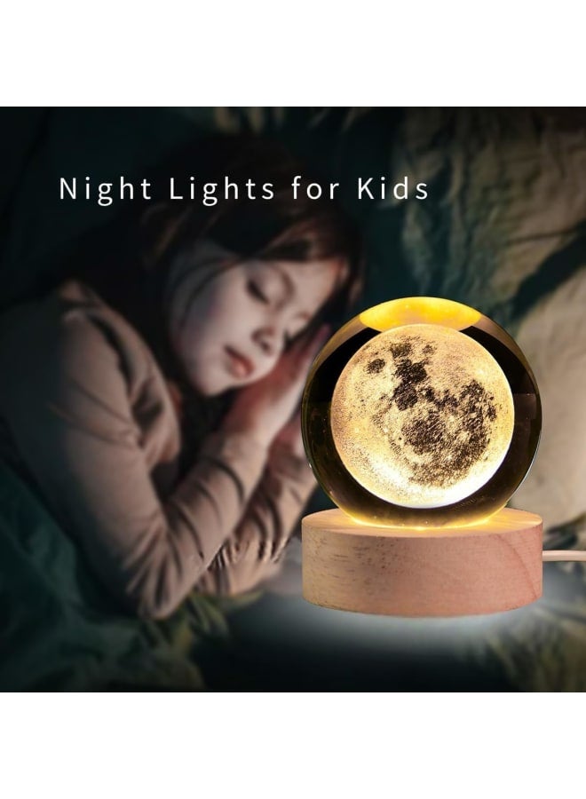 مصباح ليلي ثلاثي الأبعاد على شكل كرة بلورية بتصميم مجرة النظام الشمسي للطاولة بمنفذ USB مع قاعدة خشبية ملونة بإضاءة ليد لتزيين المنزل، هدية عيد ميلاد للمراهقين والأولاد والبنات - Image 3