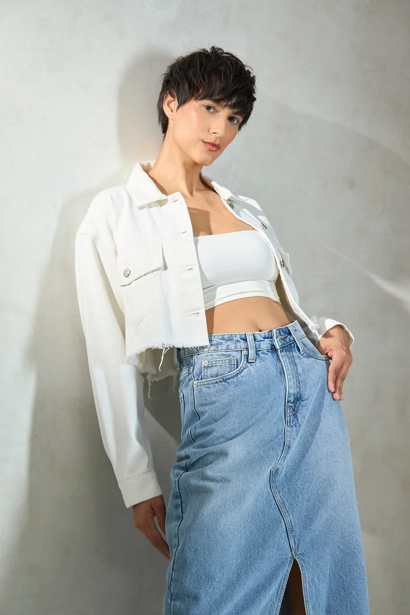 فيرجيو Virgio Women Cotton Collar Neck Crop Length Denim Full Sleeve Jacket