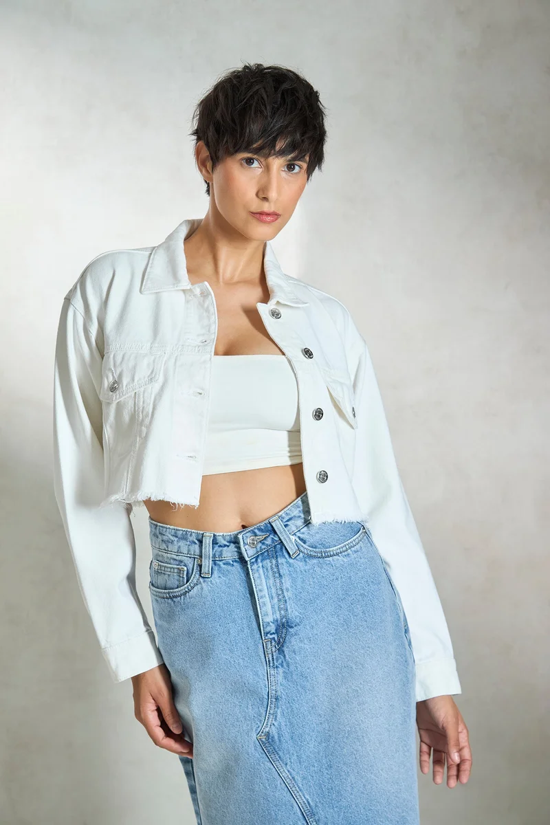 فيرجيو Virgio Women Cotton Collar Neck Crop Length Denim Full Sleeve Jacket