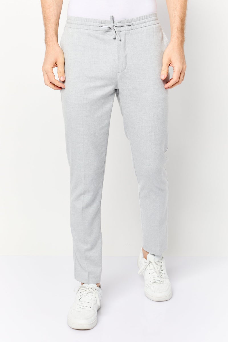 Celio سروال جوجر ذكي عادي للرجال، رمادي فاتح - Image 1