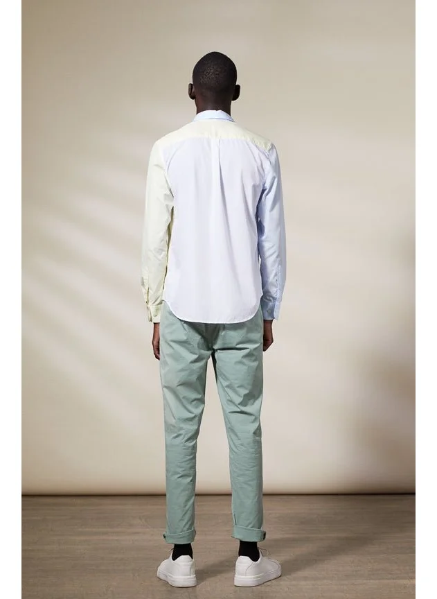 فيكونت أ. Cedric Blue White Yellow Shirt