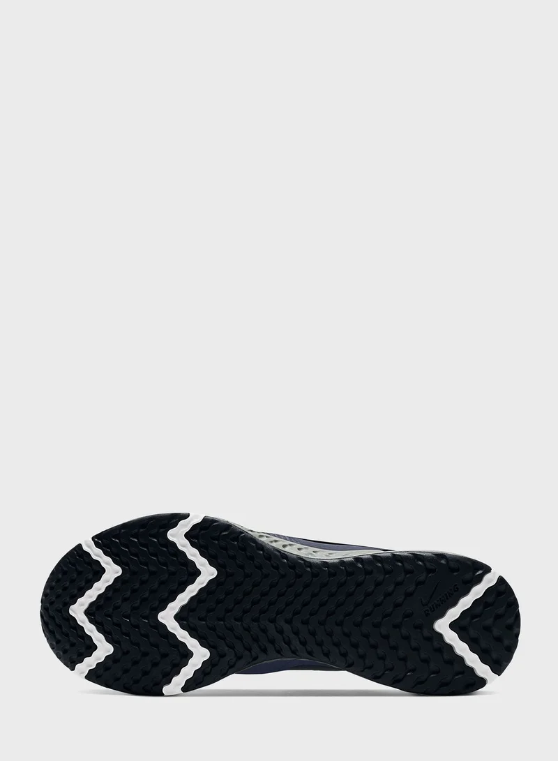 Nike Revolution 5