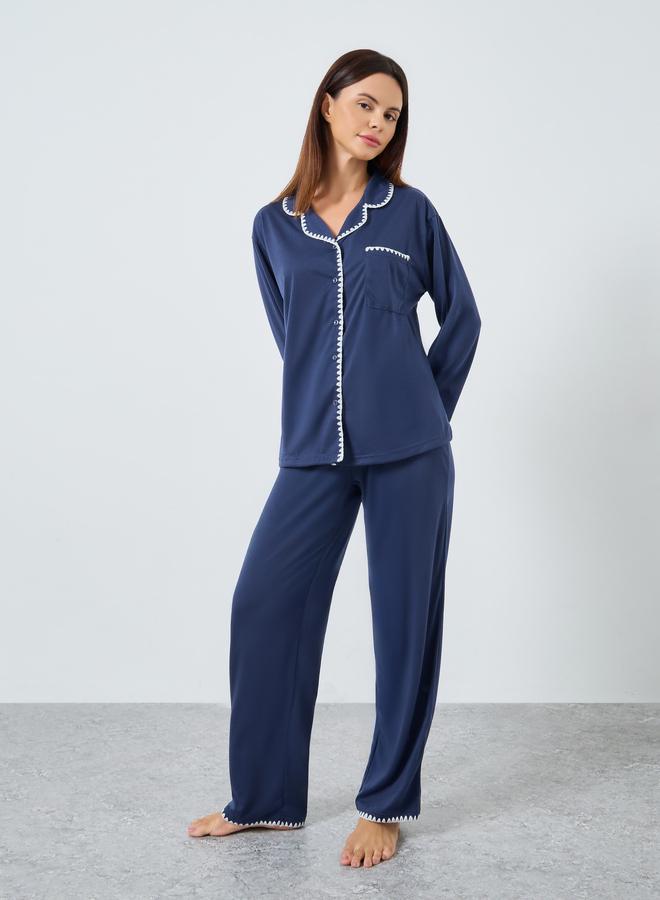 ستايلي طقم بيجاما من بنطال وبلوزة بتفاصيل مُطرّزة - Image 2