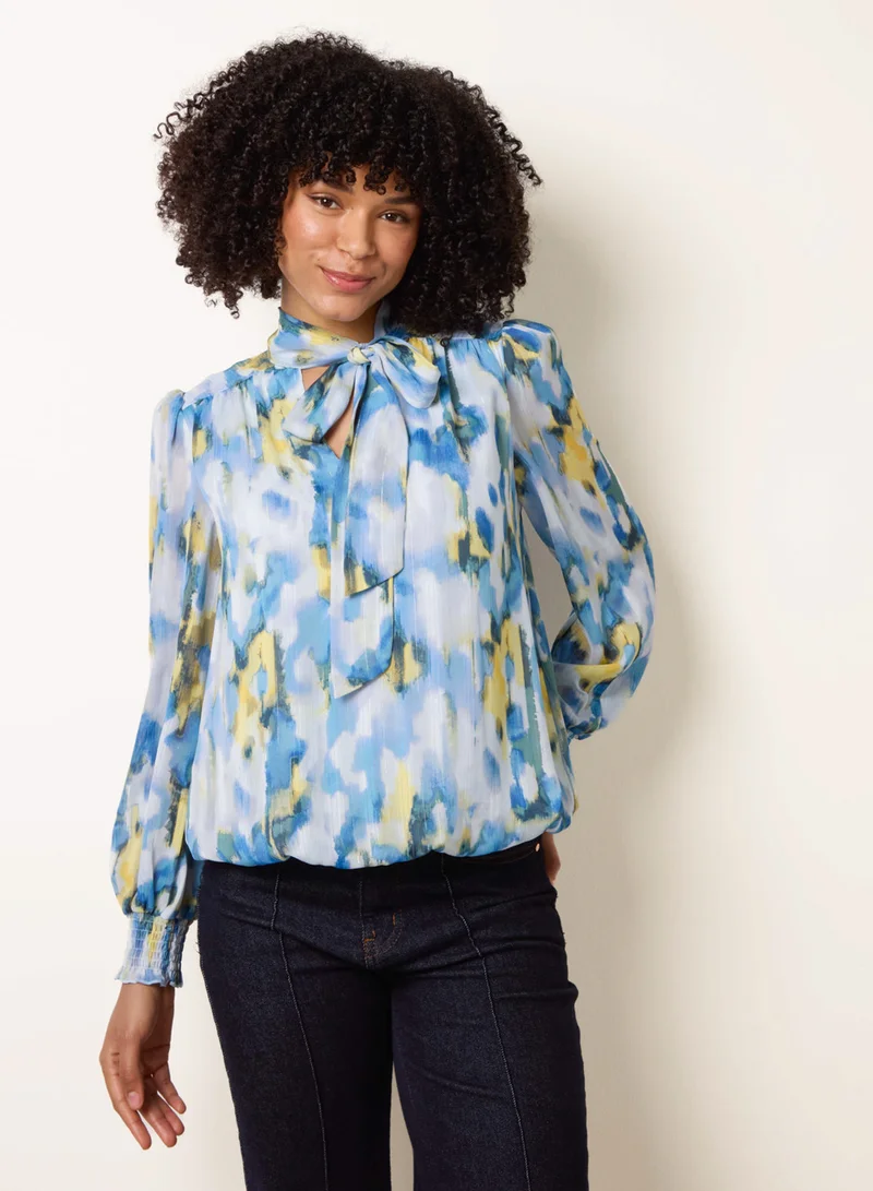 بلو فانيلا Pussybow Puffball Top