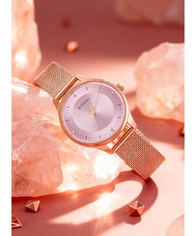 Titan Workwear Pink Round Dial Gold Mesh Strap Analogue Watch For Women 2649wm05 - Image 5