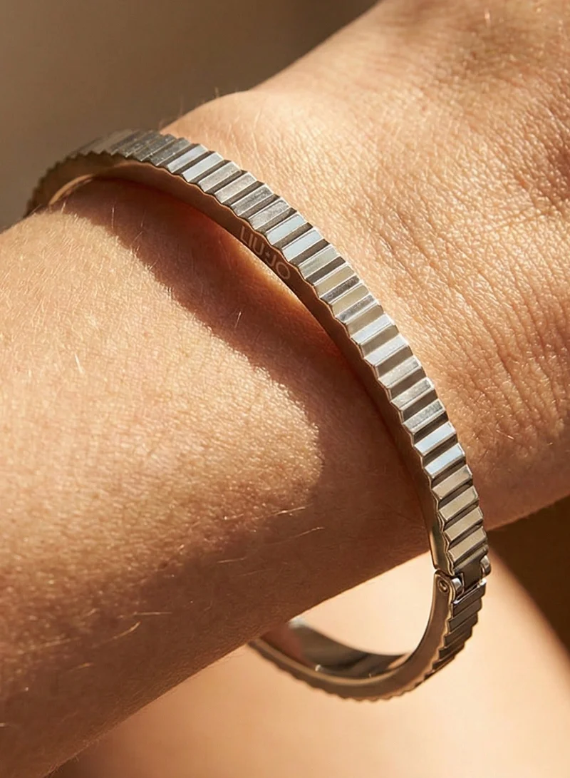 ليو جو ليو جو جريس سوار فضي