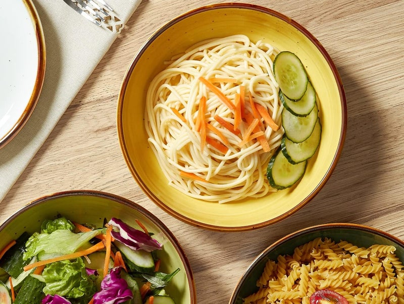 Onemore Pasta Bowls 30 Ounce Porcelain Salad Bowls Shallow Bowls for Pasta Set of 4 Shallow Bowl Plates, Microwave & Dishwasher Safe, Assorted Color - Image 4