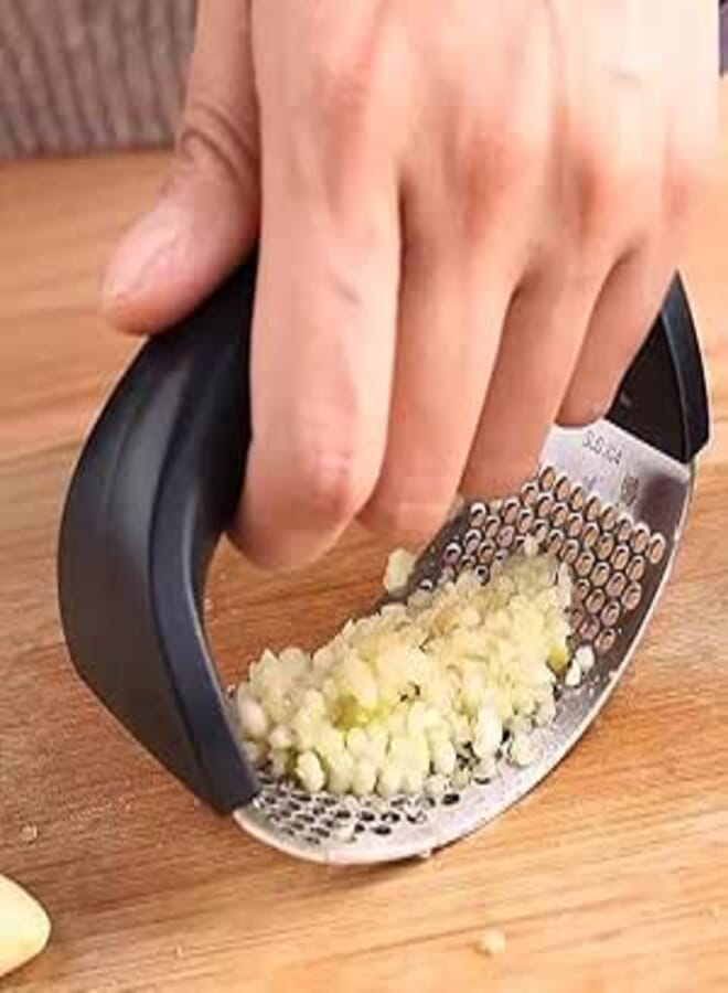 Spaceshoop Garlic Mashe, Stainless Steel Garlic Press Tool, Handmade Garlic Chopper for Vegetables, Garlic Mill for Kitchen (Silver Black)