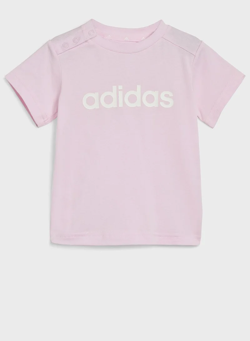 adidas طقم تيشيرت وشورت قطني مزين بخطوط الماركة للأطفال الرضع