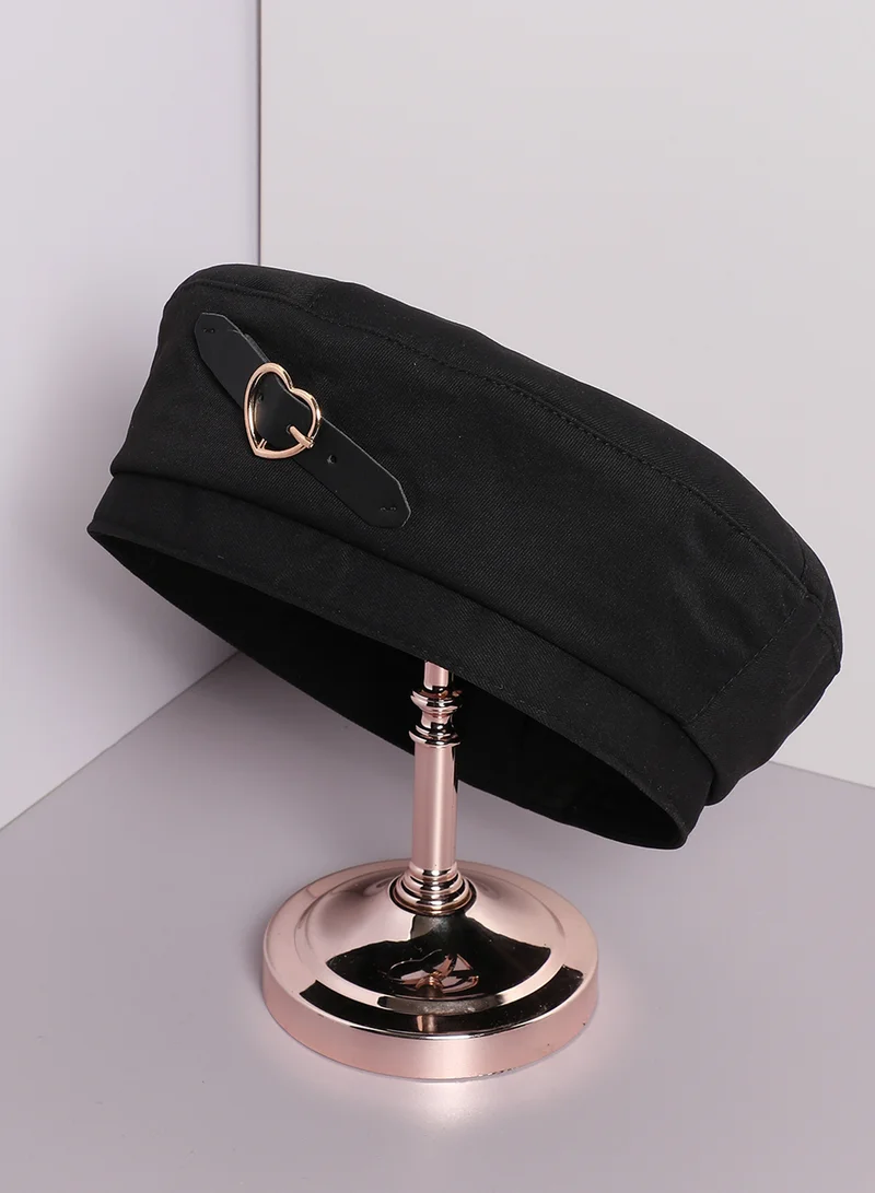 صوص هاوت قبعة أنيقة بنقوش مميزة