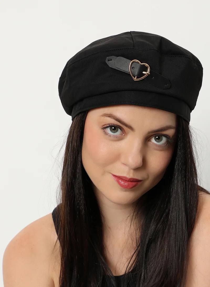 صوص هاوت قبعة أنيقة بنقوش مميزة