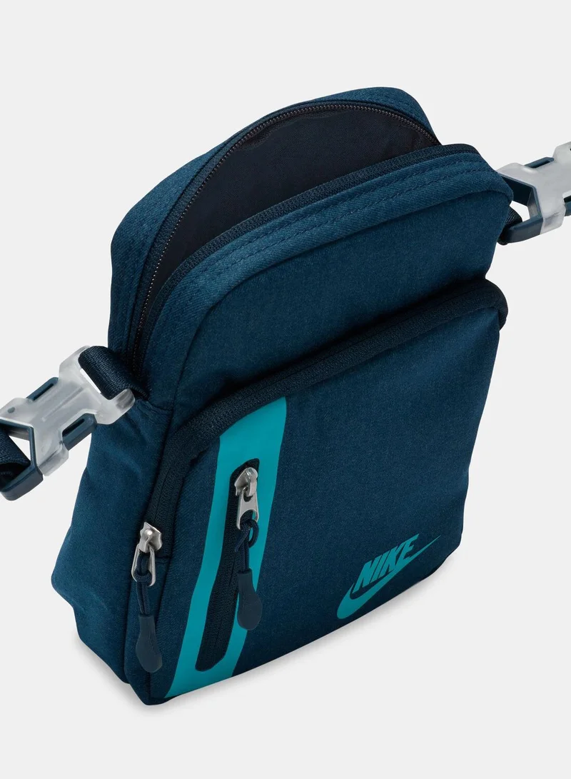 Nike Elemental Premium Crossbody Bag