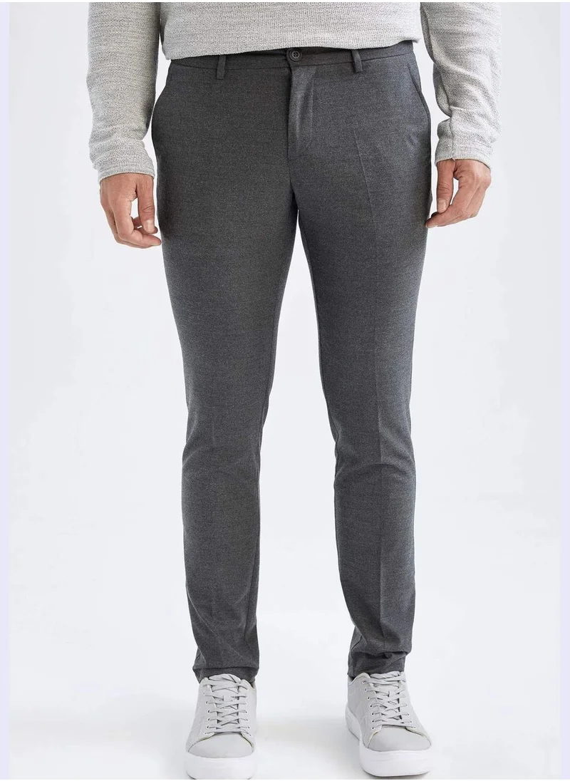 ديفاكتو Man Tailored Fit Woven Trousers