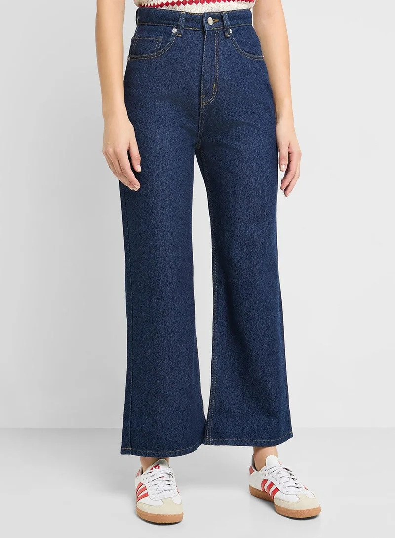 Mid Rise Straight Fit Jeans