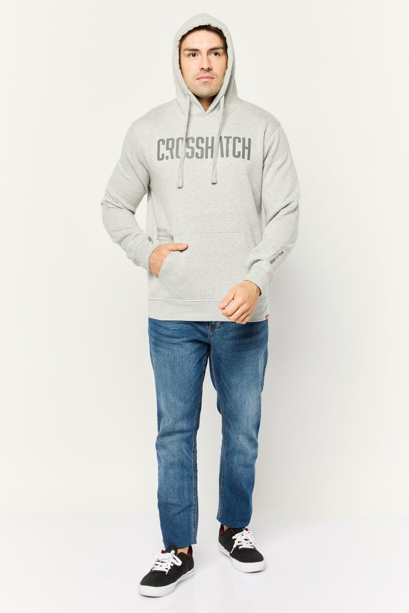 CROSSHATCH سويت شيرت رجالي بغطاء رأس بشعار العلامة التجارية بأكمام طويلة، رمادي - Image 2