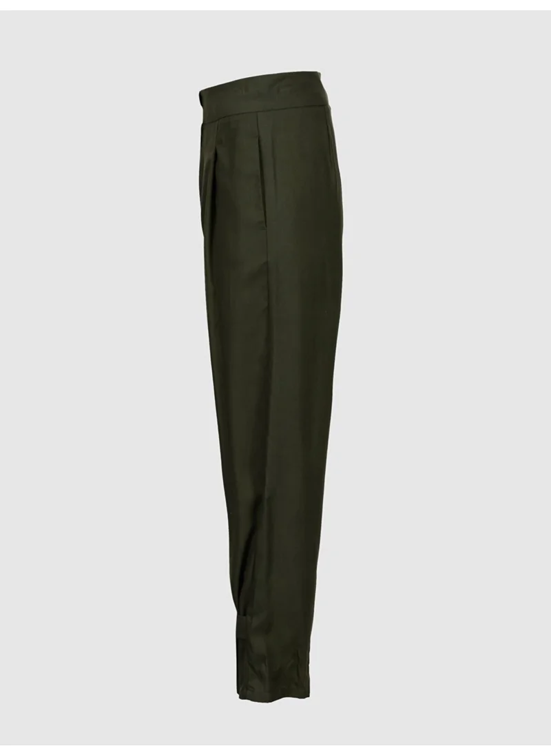 إل تي بي Green Trousers
