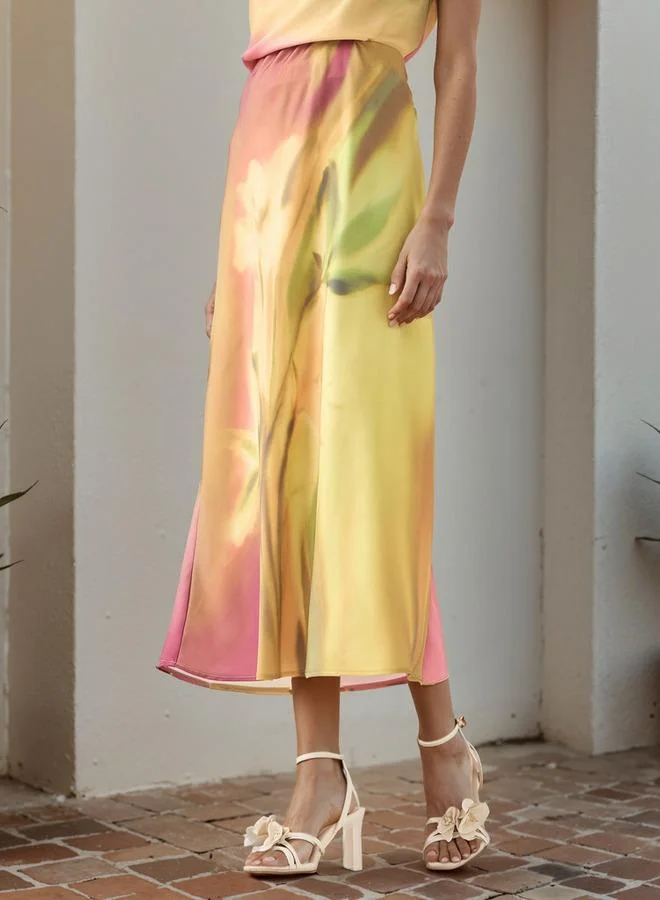 ايكونيك تنورة أيقونية مطبوعة بحافة مائلة