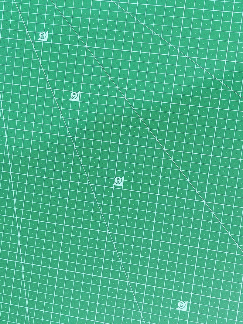 folca Folca Flexible Cutting Mat A2 with Marked Pattern and Grids (A2)  - Image 4
