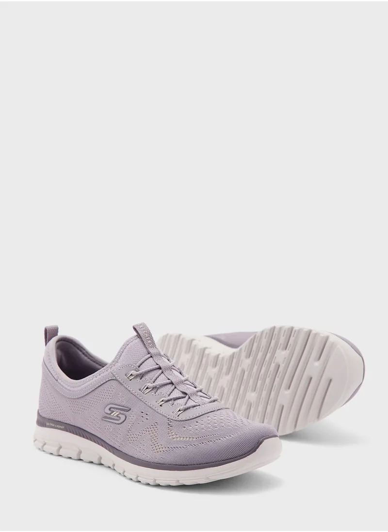 SKECHERS LUMINATE