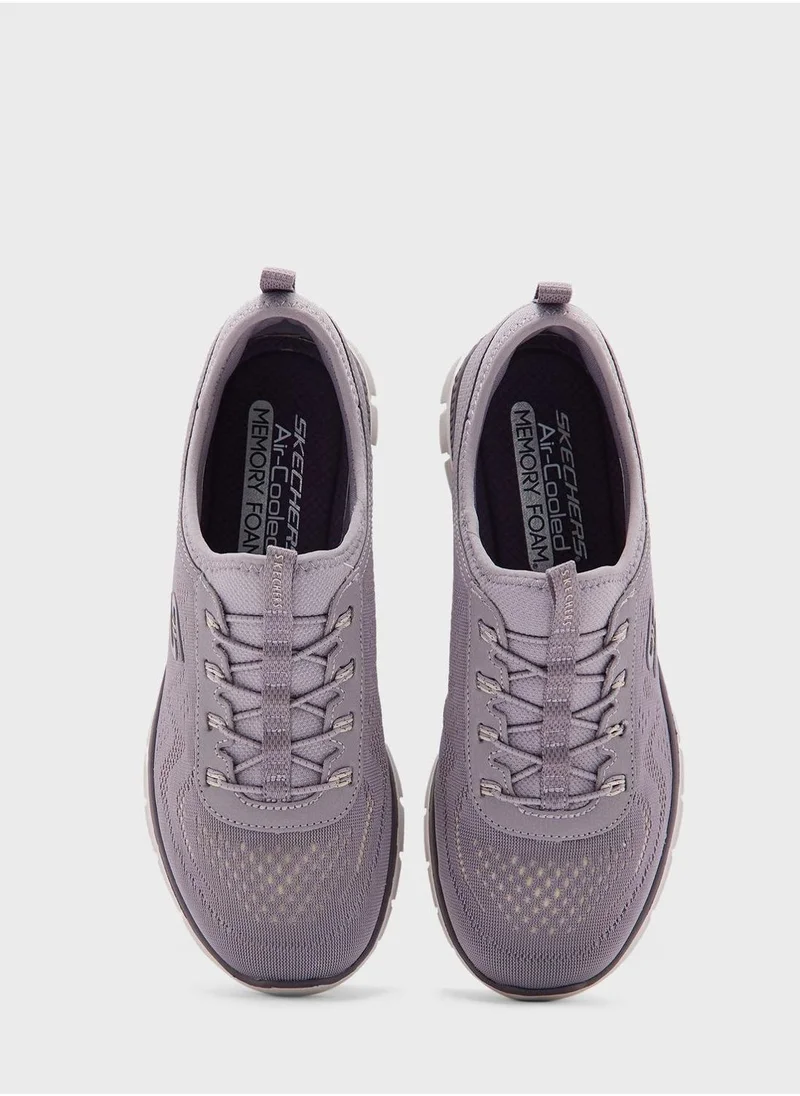 SKECHERS LUMINATE
