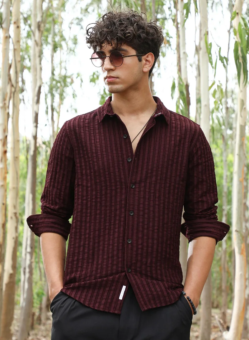 Campus Sutra Campus Sutra Men's Wine Red Edgy-Stripe Jacquard Shirt | Spread Collar , Long Sleeve Cuffed Sleeves , Button Closure | Stripes Jacquard | Cotton-Blend Shirt For Casual Wear