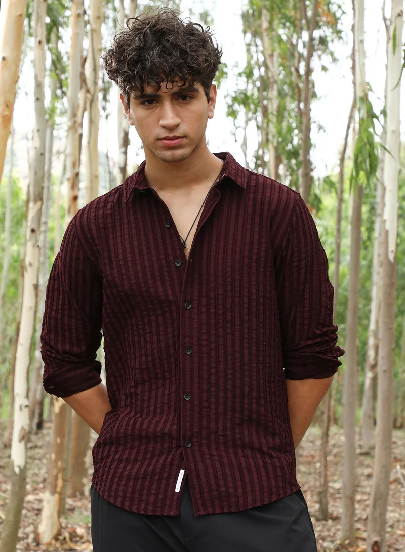 Campus Sutra Campus Sutra Men's Wine Red Edgy-Stripe Jacquard Shirt | Spread Collar , Long Sleeve Cuffed Sleeves , Button Closure | Stripes Jacquard | Cotton-Blend Shirt For Casual Wear
