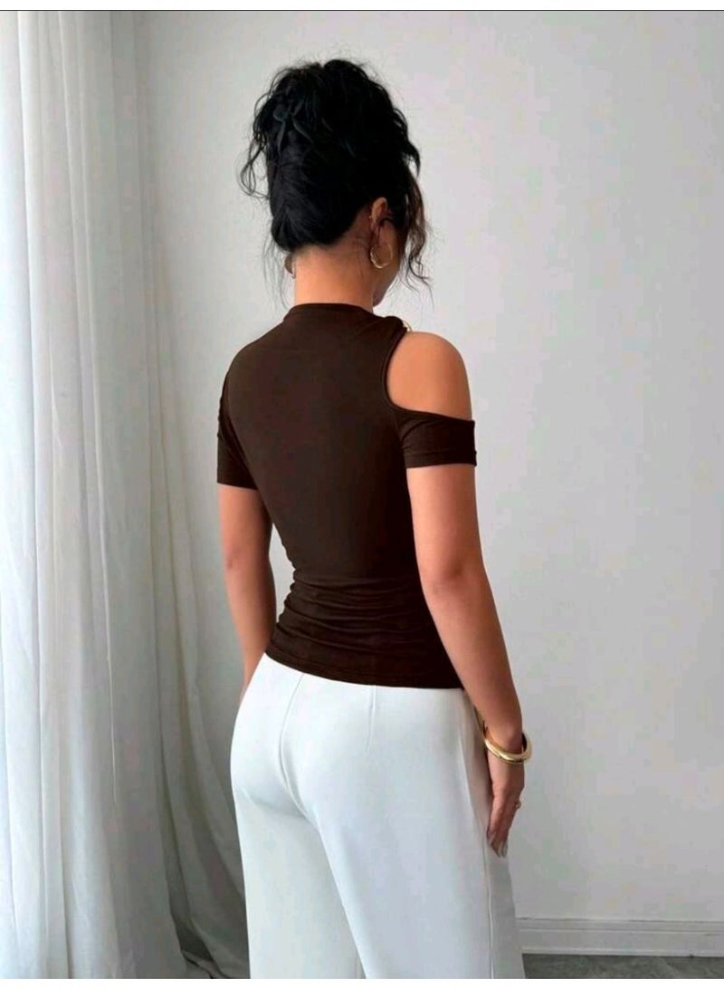 شي إن SHEIN Women Short Sleeve Metal Decorated Hollow Out Solid Color Fashion T-Shirt - Image 3