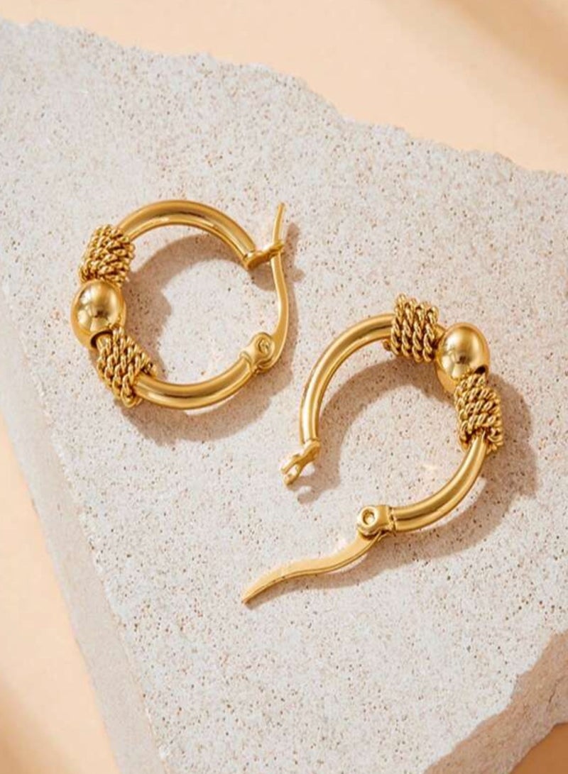 إيكوال حلق اذن نسائي دائري من الاستانلس ستيل أنيق وعالي الجودة باللون الذهبي - Image 2