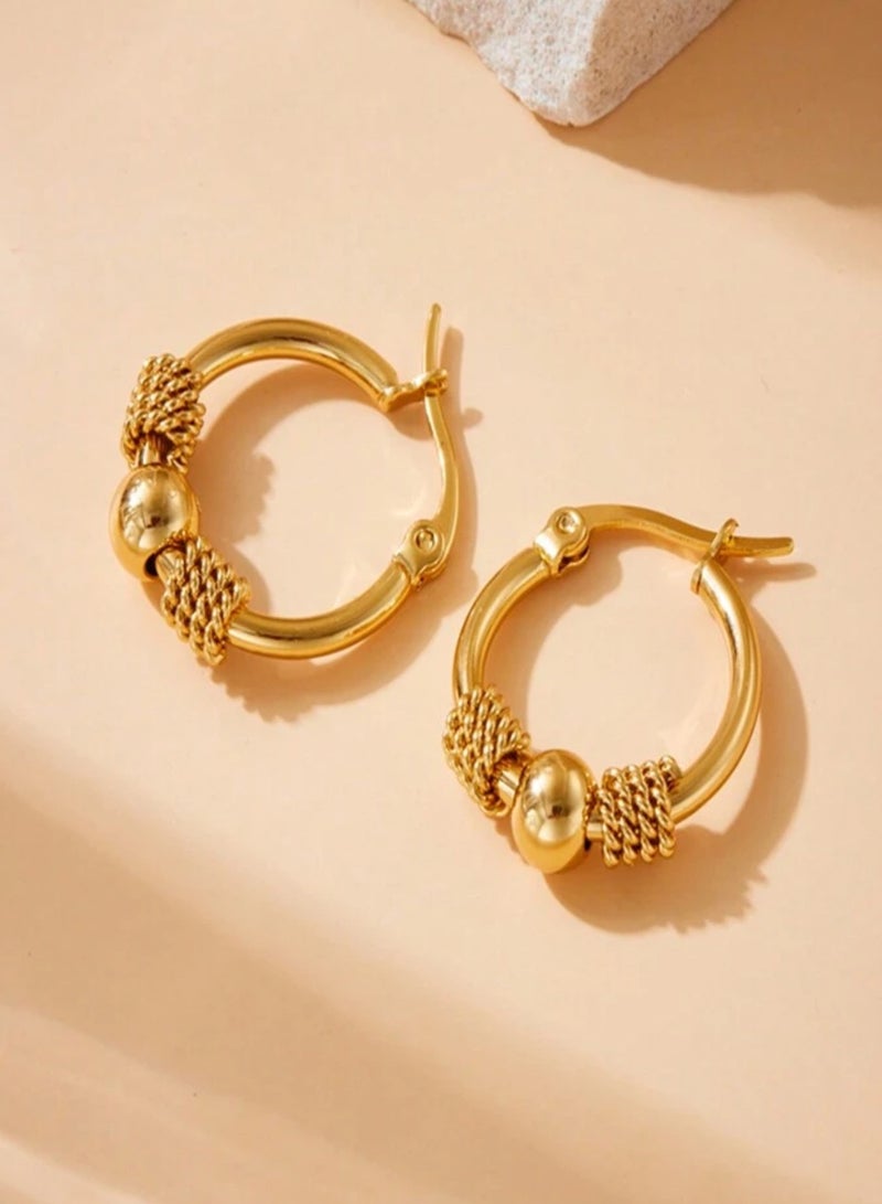 إيكوال حلق اذن نسائي دائري من الاستانلس ستيل أنيق وعالي الجودة باللون الذهبي - Image 3