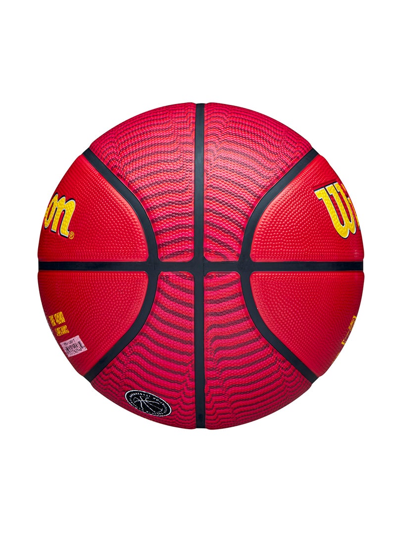 Wilson NBA Player Icon Outdoor Basketball - Trae - Size 7 for +12 years old and Adults - Red - Image 4