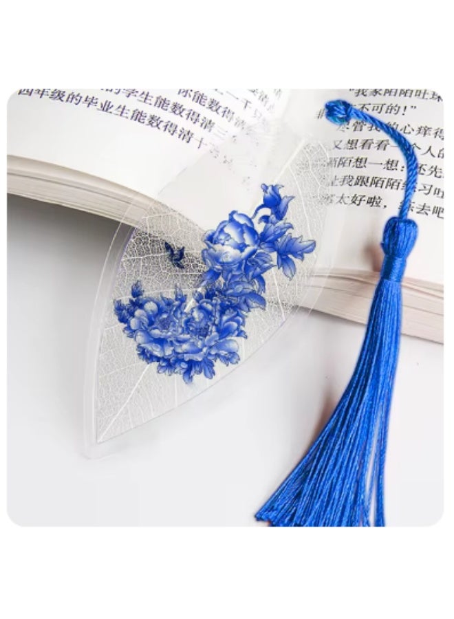 Stylish reading accessory with a nature-inspired design - Image 1