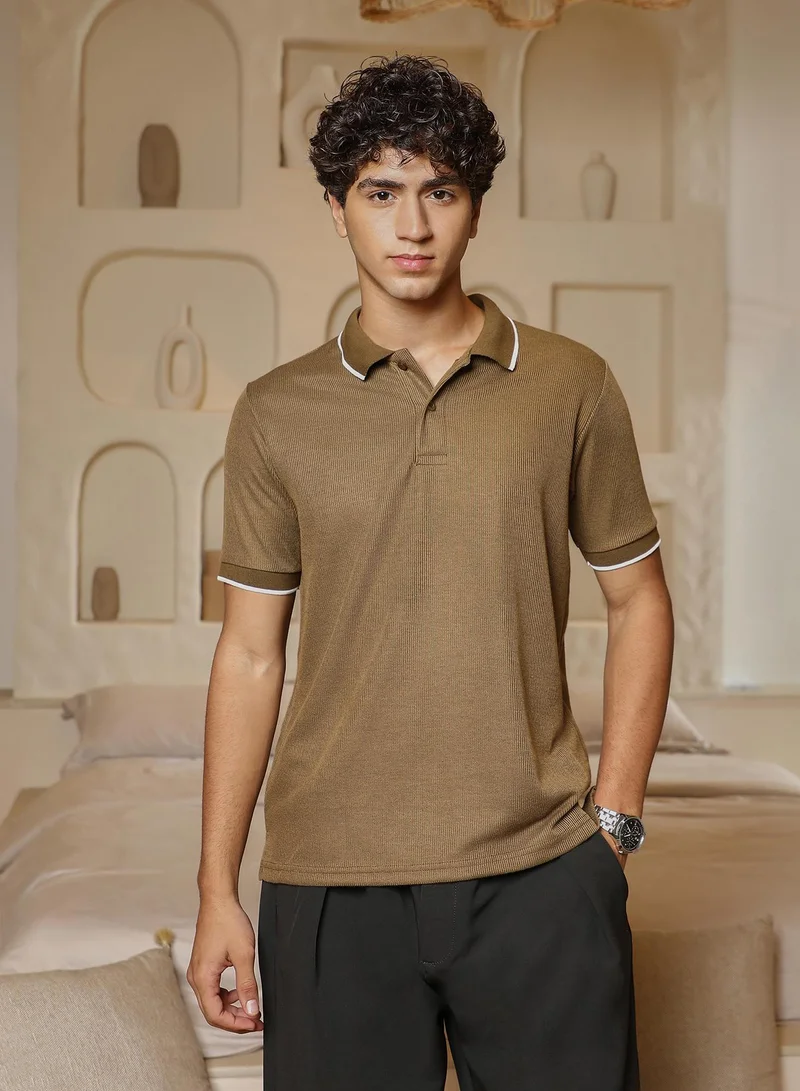 Campus Sutra Campus Sutra Men Ribbed-Knit Polo T-Shirt | Tipping Polo Neck Short Tipping Cuffed Sleeves | Half-Button Closure Straight Hem | Solid Jacquard | Knitted Fabric For Casual & Daily Wear | Olive Brown
