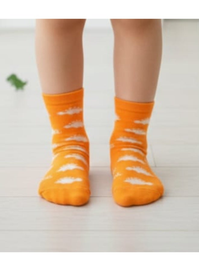 3 جوارب أطفال قطنية برسومات ديناصورات لطيفة، جوارب مريحة وناعمة للأطفال بخمس أزواج، تصميم مرح مناسب للأولاد والبنات، جوارب قطنية يومية مضادة للتعرق للمدرسة واللعب، جودة عالية وثبات ممتاز - Image 2