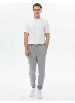 Gray Tracksuit Bottoms - pzsku/ZAE373D16E248C45B9F7DZ/45/_/1728046850/f9072d24-0573-43ac-b95b-91c3757480b4