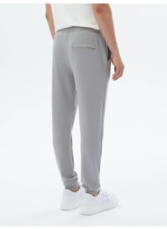 Gray Tracksuit Bottoms - pzsku/ZAE373D16E248C45B9F7DZ/45/_/1741212771/3b169089-169e-48c4-9c93-41357e286539