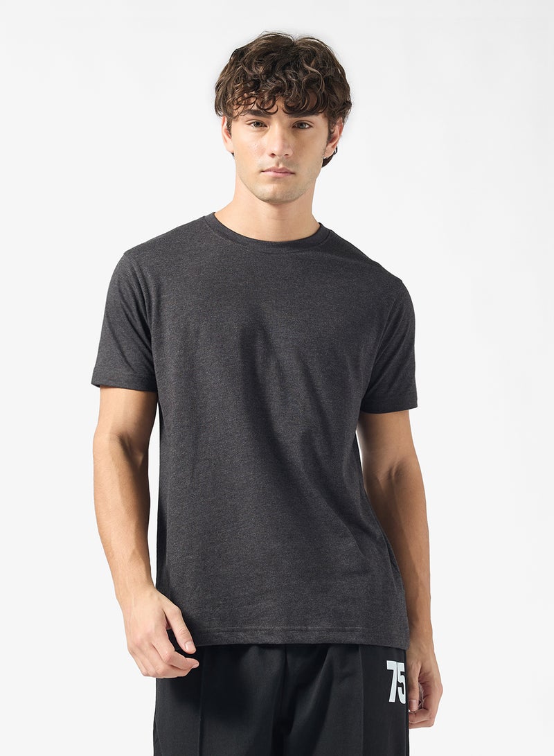 سفنتي فايف بيسيكس عبوة من  تيشيرتات بياقة دائرية - Image 3