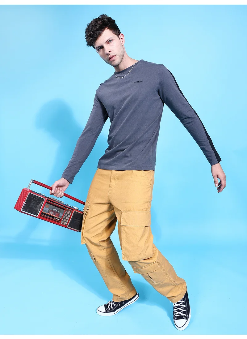 شركة المرآب الهندية Men Slim Fit Casual Solid Round Neck Printed T-Shirt