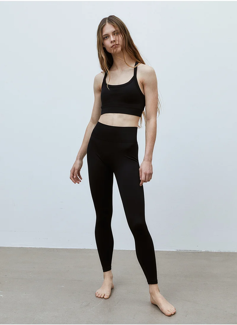 H&M Drymove™ Seamless Medium Support Sports Bra