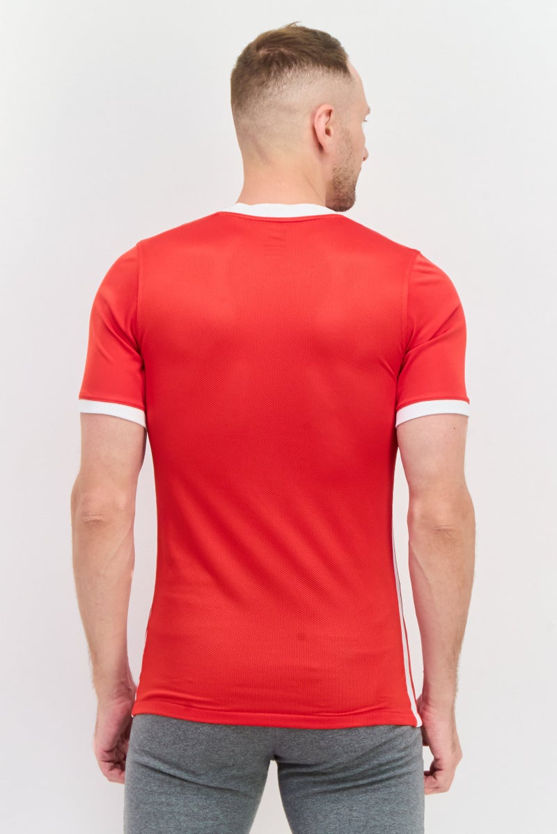 Nike تي شيرت كرة قدم قصير الأكمام للرجال بتصميم نحيف، أحمر - Image 3