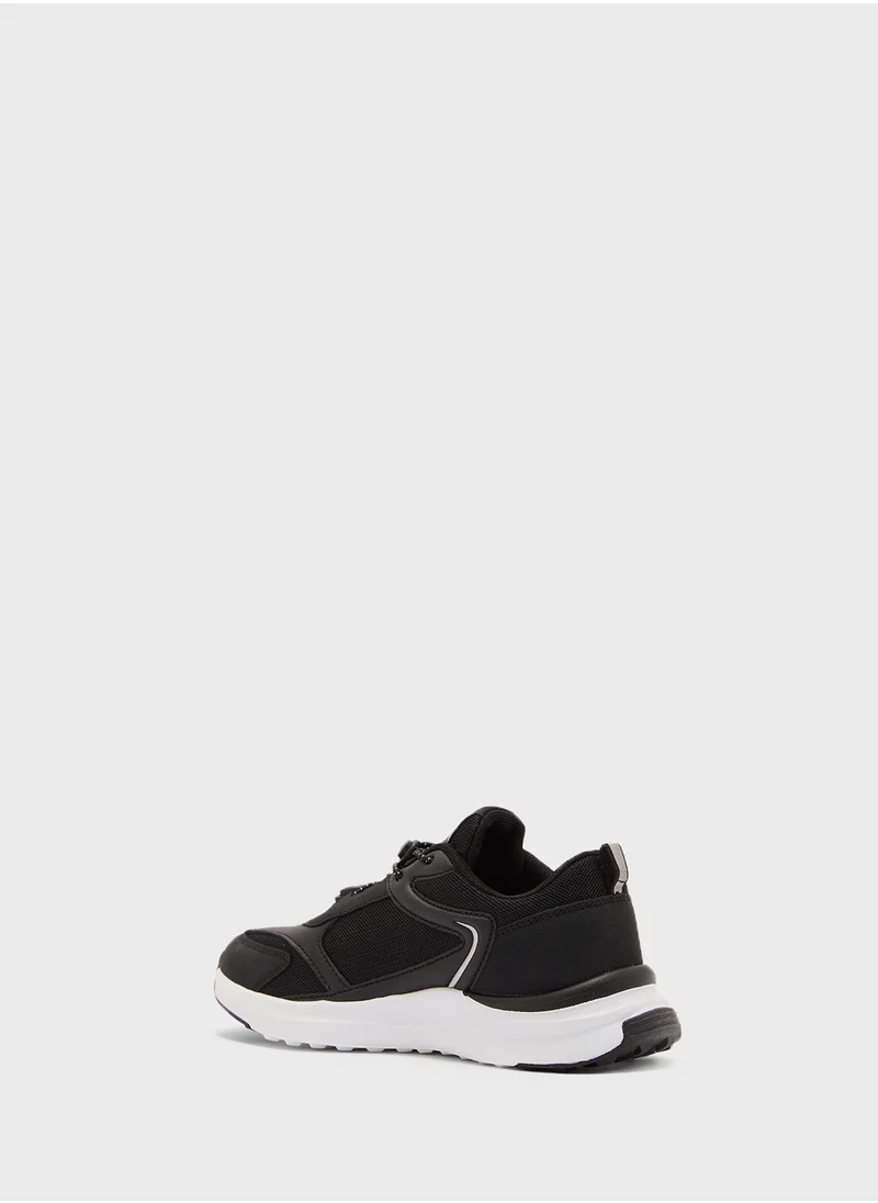 Calvin Klein Jeans Youth Low Top Lace Up Sneakers