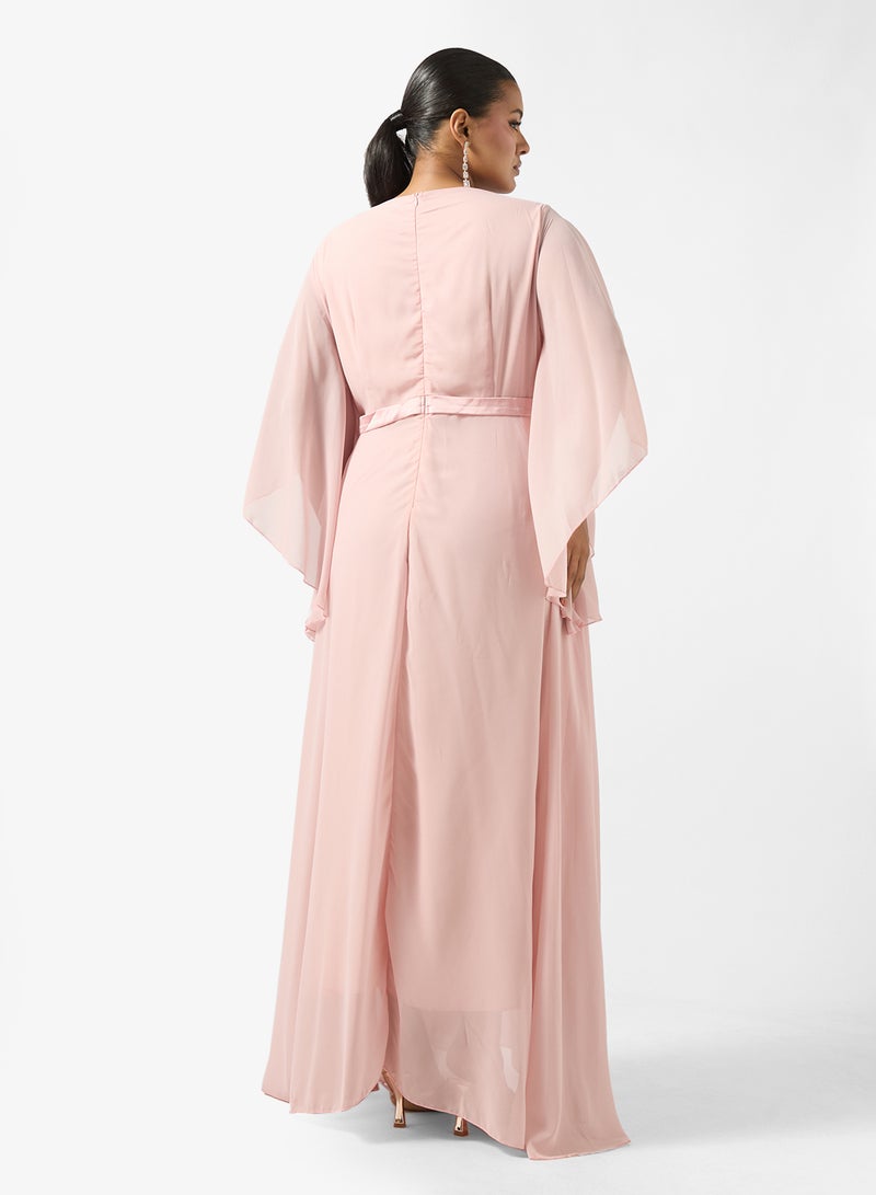 خزانة فستان مقاس كبير بأكمام واسعة وياقة مزينة - Image 2